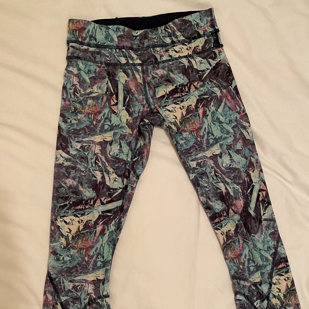 Size 4 Lululemon Leggings Crop